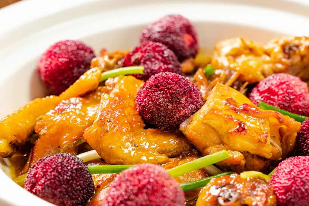 90后辞职回村种植中药材,90后夫妻放弃城市工作回乡当果农