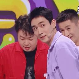 没常识、不识字、不会乘法口诀，这些顶流“文盲”凭什么会红？