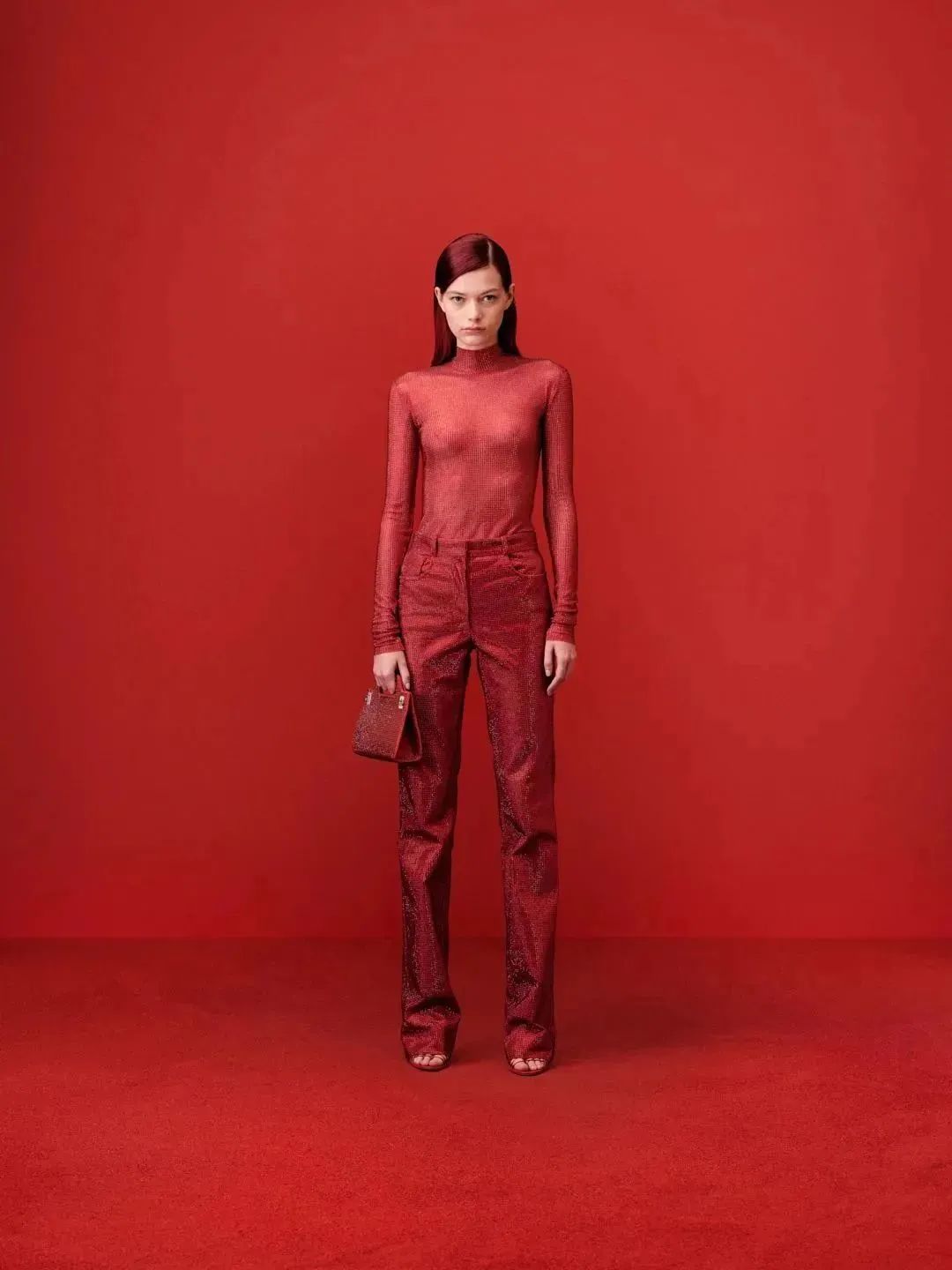 爱时髦的心情，从假日派对的配饰开始复活