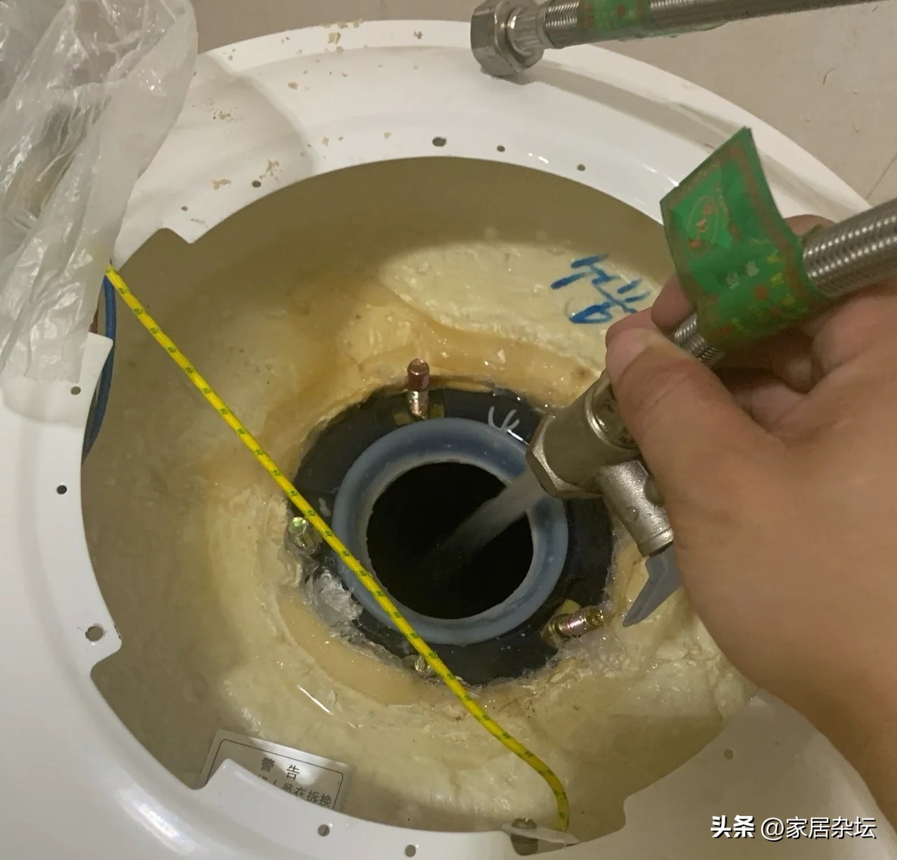 热水器爆炸的早期征兆有什么症状,热水器爆炸一般是电的还是燃气的