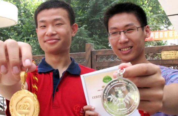 国际数学奥赛中国队夺金视频,全球数学竞赛韦东奕为什么没参加