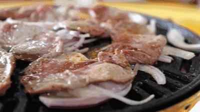 北京哪处烤羊肉最解馋？这家老字号，不是一个“绝”字就能概括