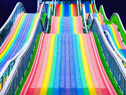 限定梦幻装置，圣诞拍照打卡好去处就在华熙LIVE·528