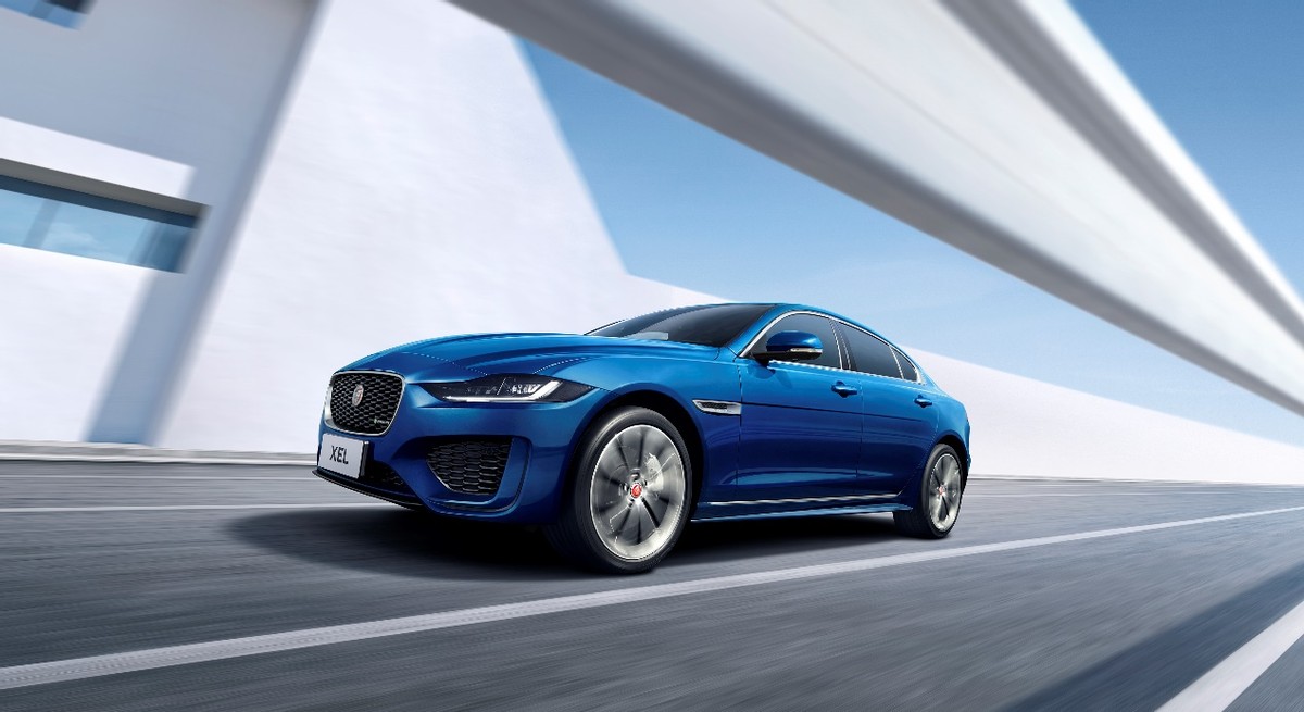 捷豹xelp200驾驶感受,捷豹xel第一人称驾驶视角打方向盘