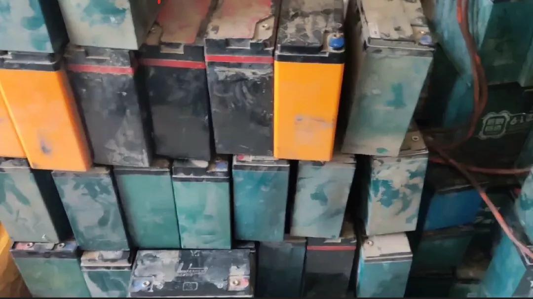 电动车锂电还是铅酸电池性价比高,电动车电池是铅酸还是锂电石墨烯