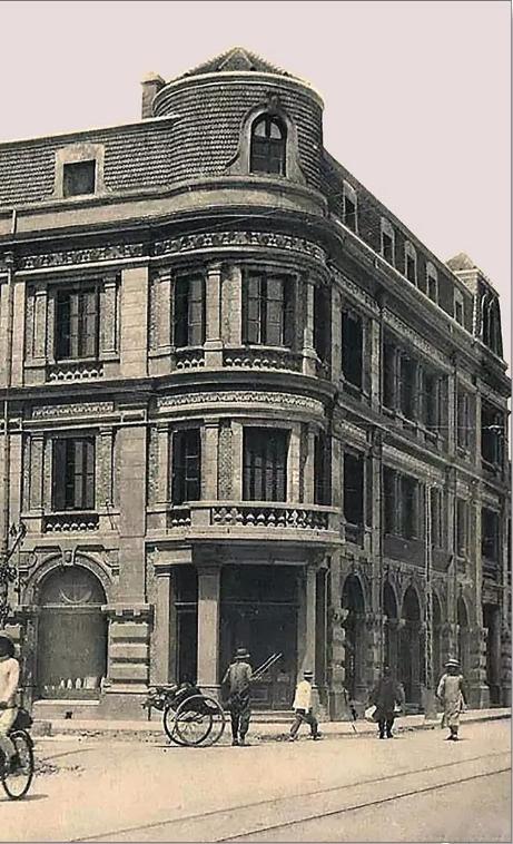 苏联专家给公安上课，突然被捕，局长笑言：老韩，我找你好苦