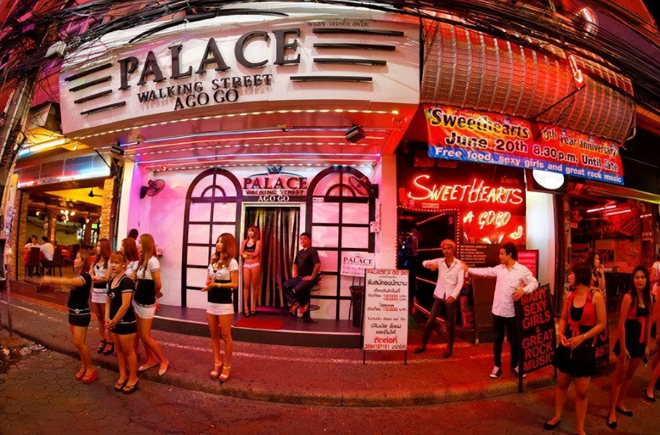 “性”是生活，也是工作：小国捷克为什么会成为色情大国？