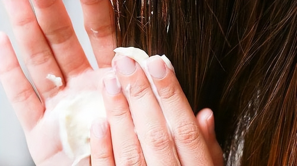 如何洗完头头发蓬蓬松松,洗完头头发干燥怎么办