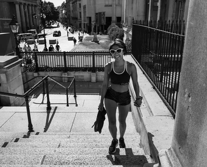 中国钢琴女魔王穿短裙演奏被嘲不雅？！霸气回怼：我只是在做自己