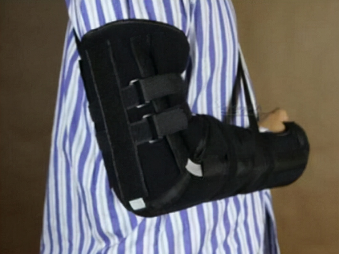 肘关节骨折康复训练正确方法,肘关节骨折术后康复视频