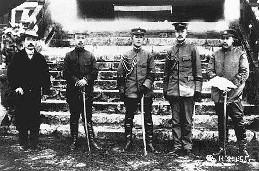 近代中国的三代“云南王”：军阀治滇36年，时代浮沉终走向光明