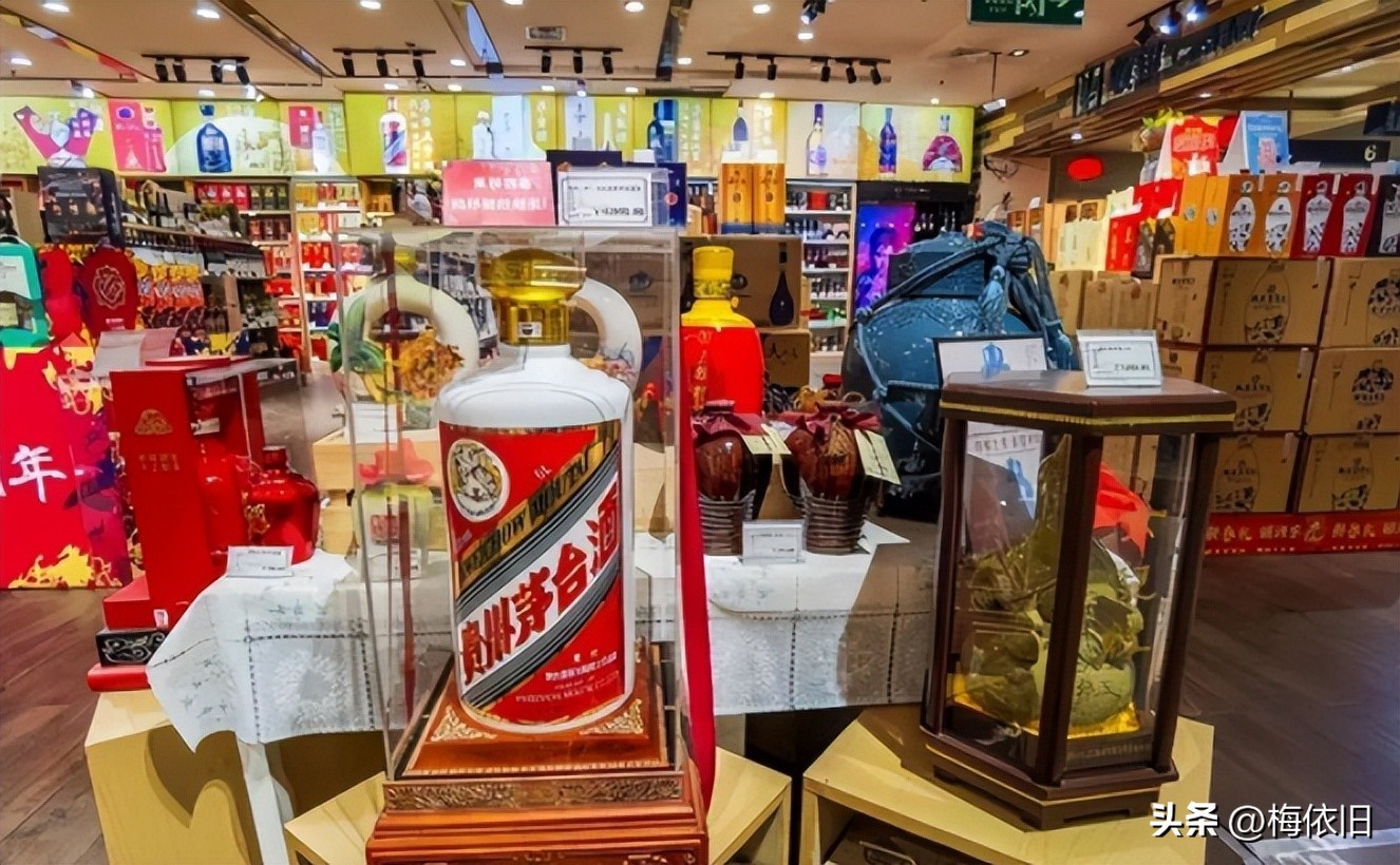 年前购酒时，售货员问“送人还是自己喝”，千万别乱回答，有套路