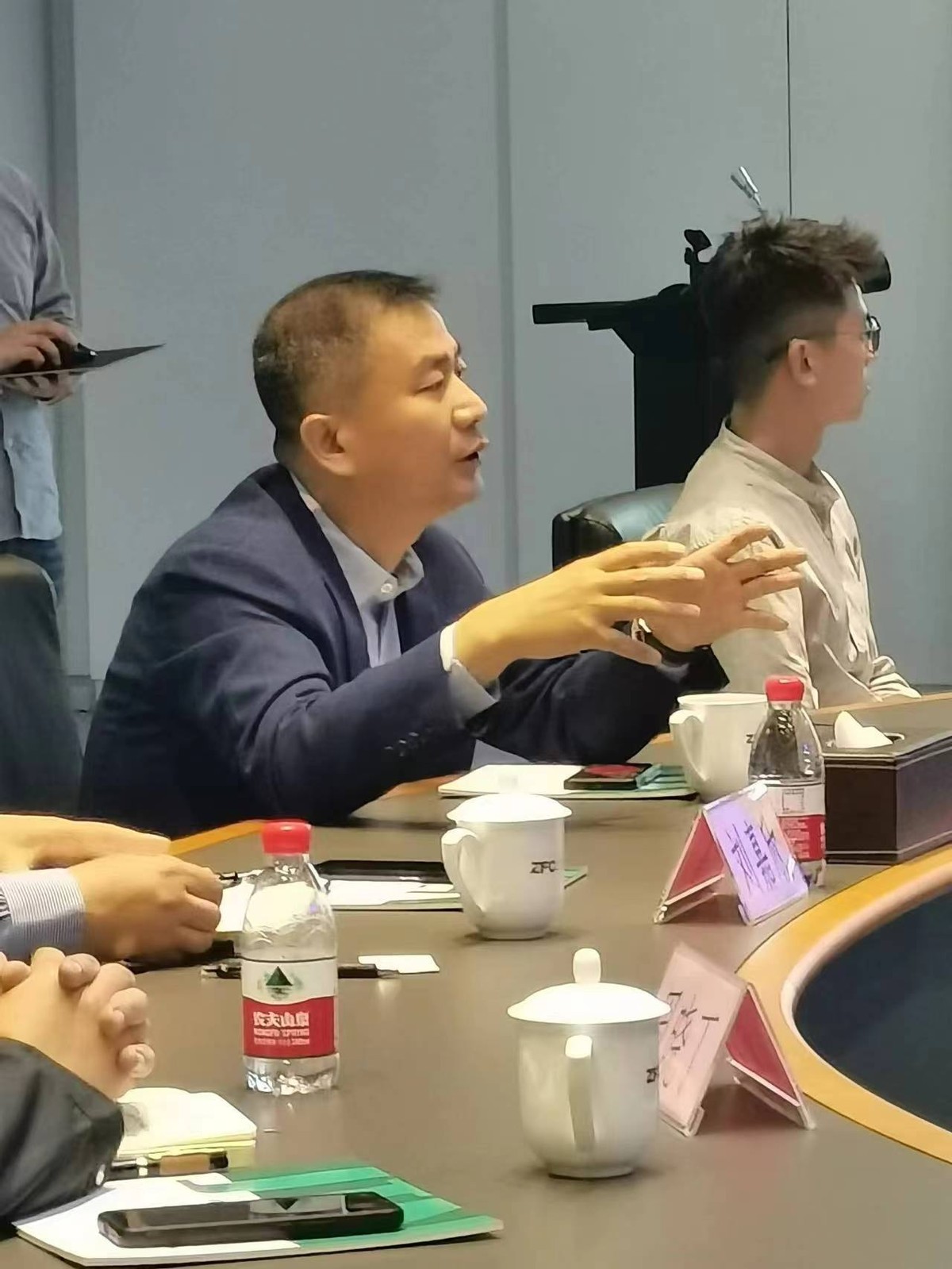 天津市津南区建筑工程商会走访活动第七期----走进中发控股集团