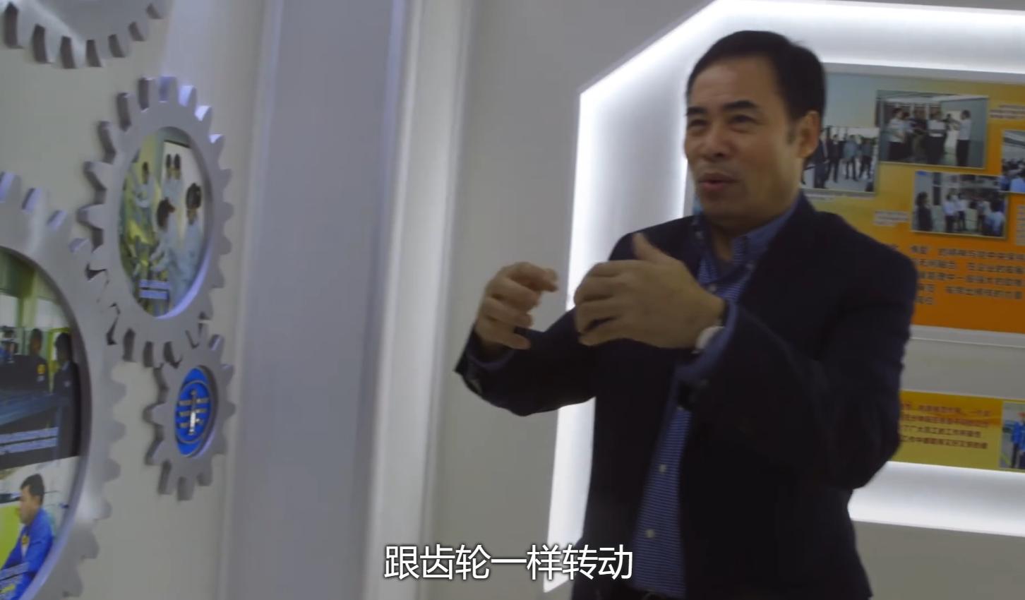 美国工厂流水线工人一个月多少钱,美国穷人上班