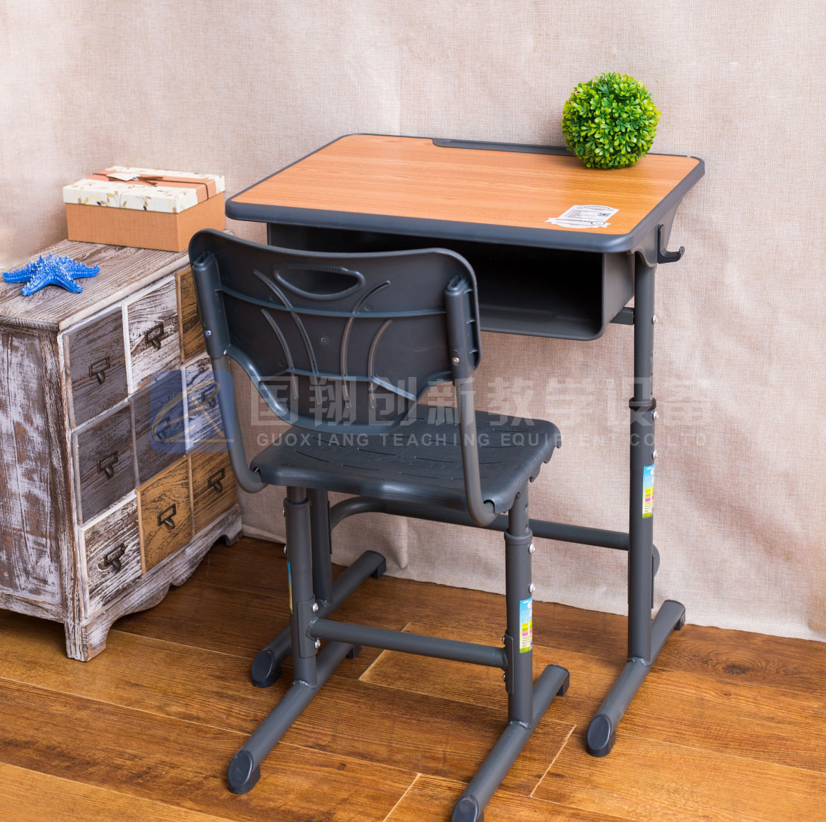 厂家直销学生课桌椅品牌,厂家直销学生课桌椅价格