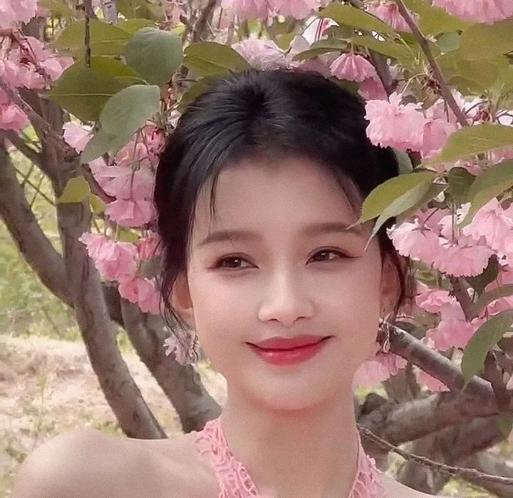 被39岁白百何近照吓到！她怎么变成这样了？？？