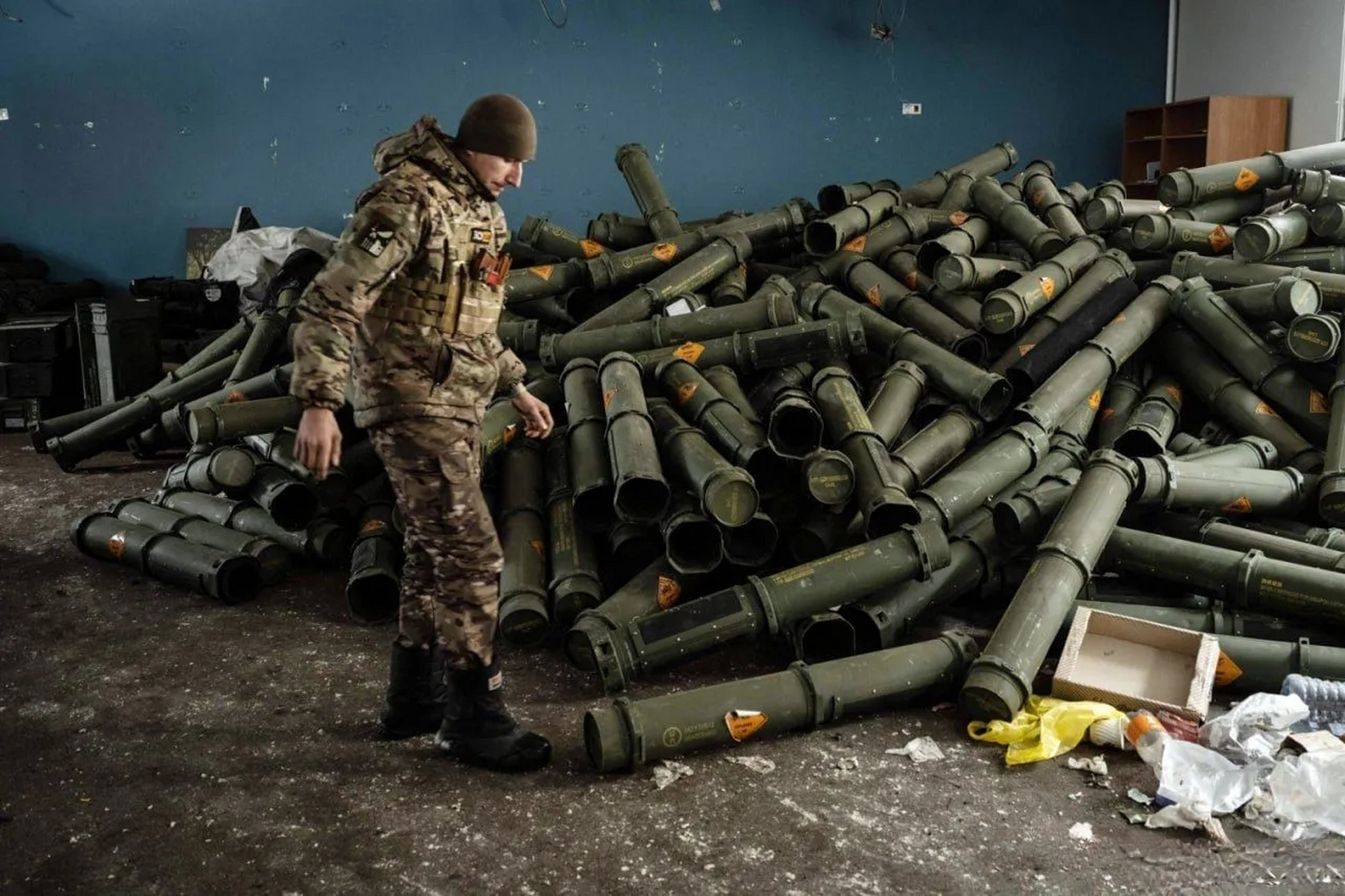 乌克兰泽连斯基为何与俄罗斯冲突,俄罗斯袭击泽连斯基