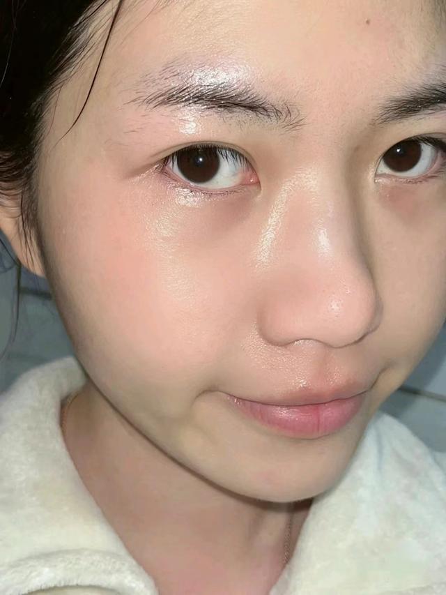 每天用清水洗脸不用洗面奶好吗,清水洗脸和补水区别