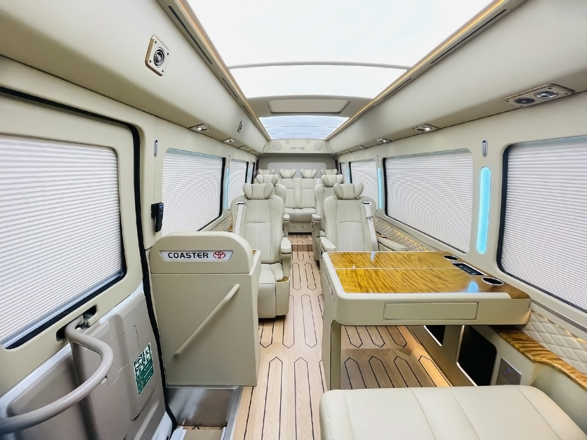 原装进口考斯特12座价格,考斯特原装进口