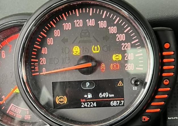 为什么车辆年审后故障灯会亮起,年审车辆为什么车辆故障灯会亮