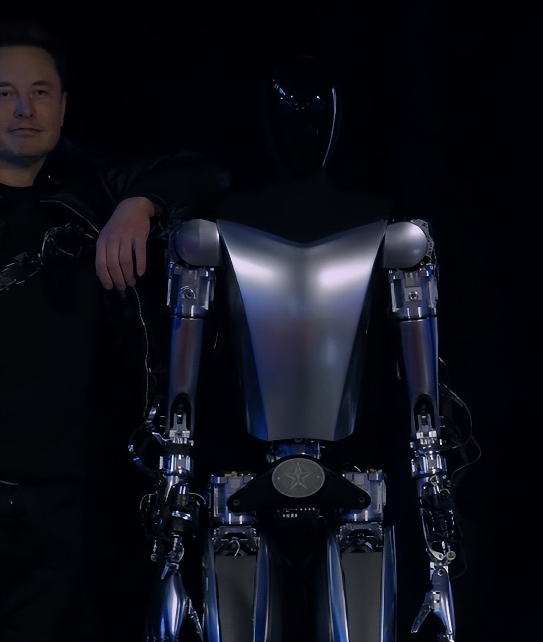 中国钢铁侠最新视频,搞笑视频钢铁侠时代变了