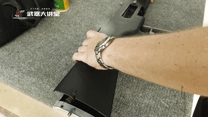 外号推土机的散弹枪,半自动霰弹枪aa12推土机