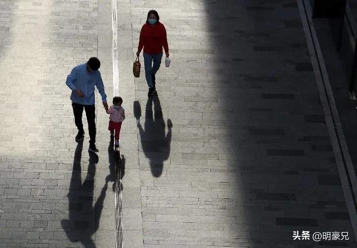 老婆结婚后不想生孩子，和我吵架后搬回娘家住，我一招让她服气