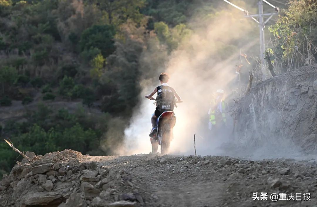 重庆日报采访城口,重庆日报摄影记者