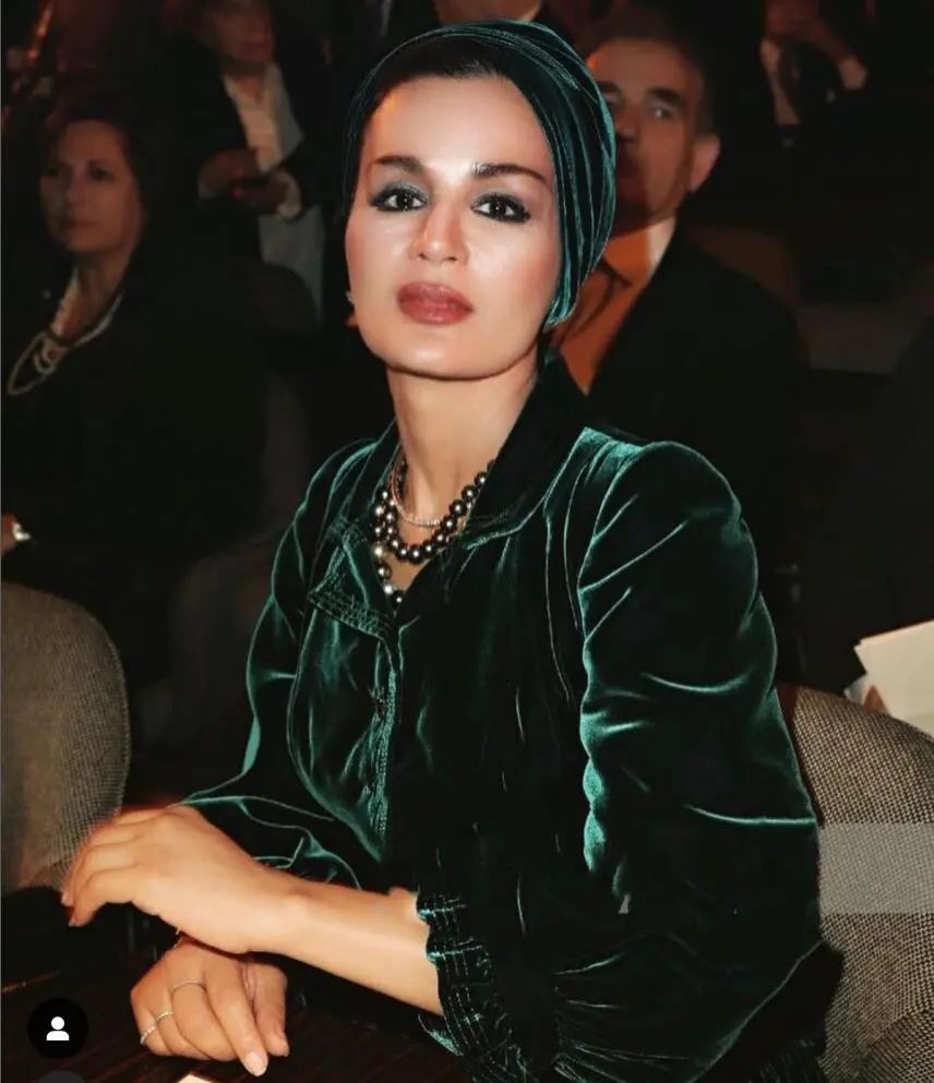 深扒卡塔尔王妃的珠宝盒，竟然发现了温莎公爵夫人的拍卖真品