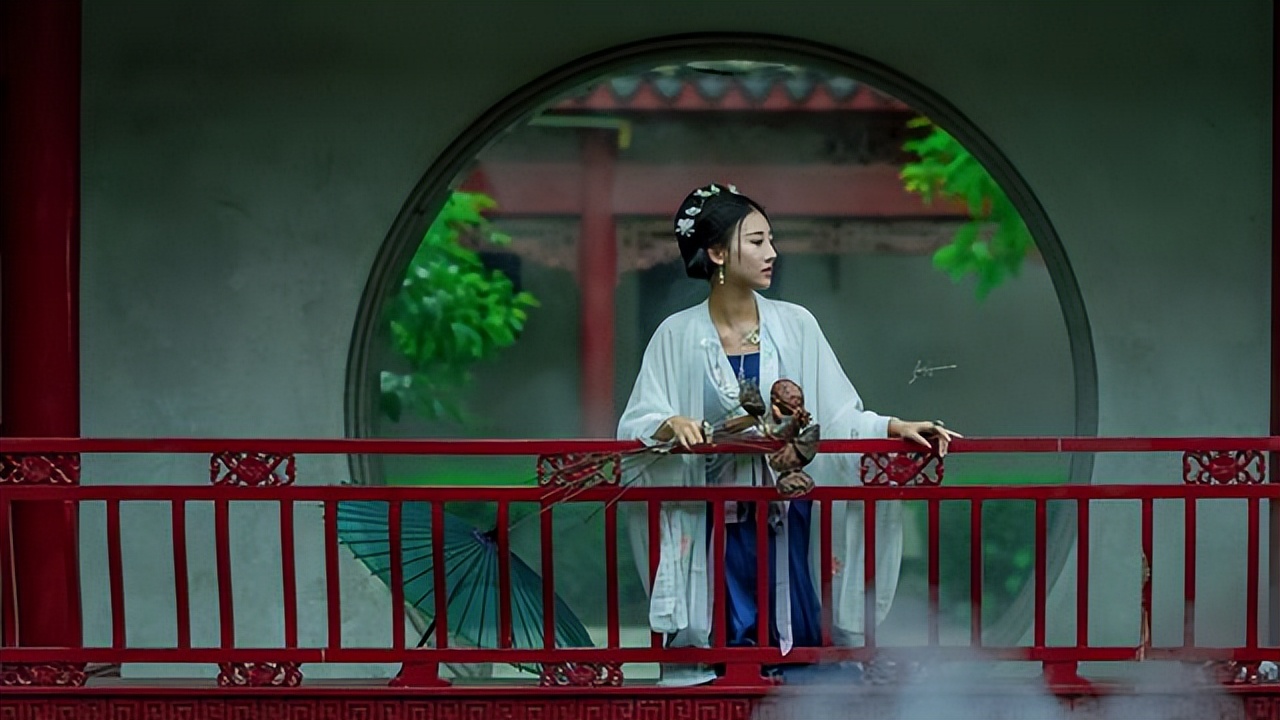 中年亦做儿女态,非不能豁达而是不敢。大七律写小情怀,步韵韦庄