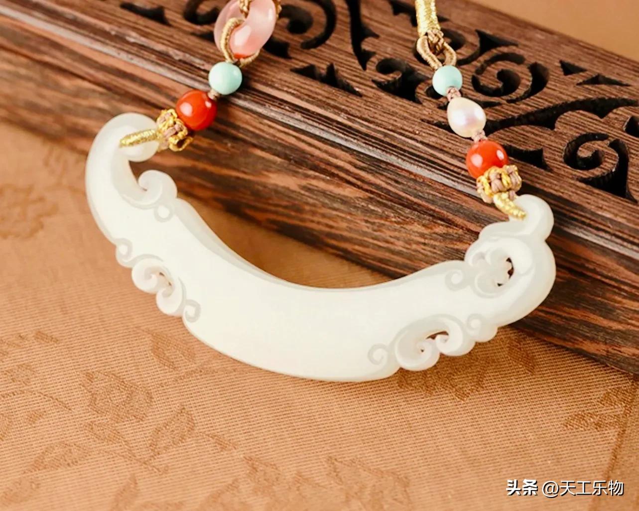 和田玉山料和籽料对比,和田玉山料籽料对比图