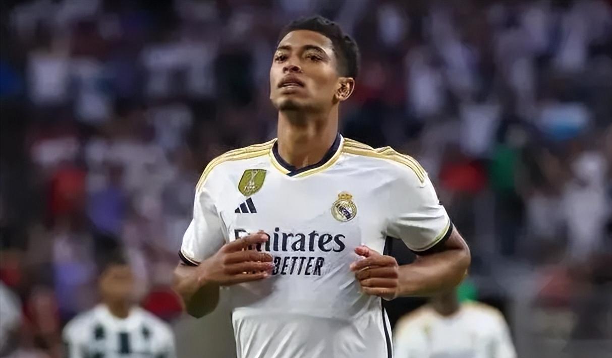 中国足球路走对了？1米9黑人混血队长已碾压东亚，高洪波开心极了