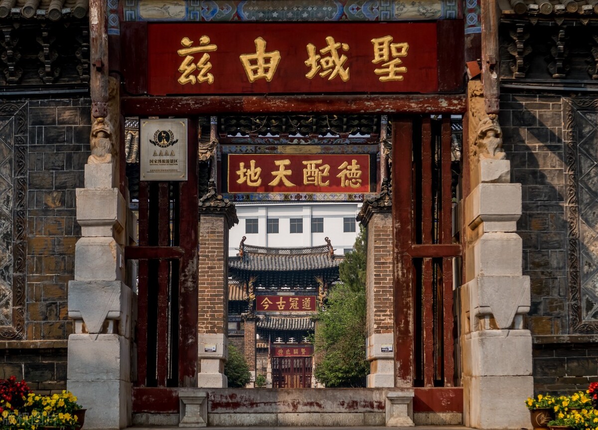 春节去云南哪里游玩有特色,春节除了云南还有哪里好耍