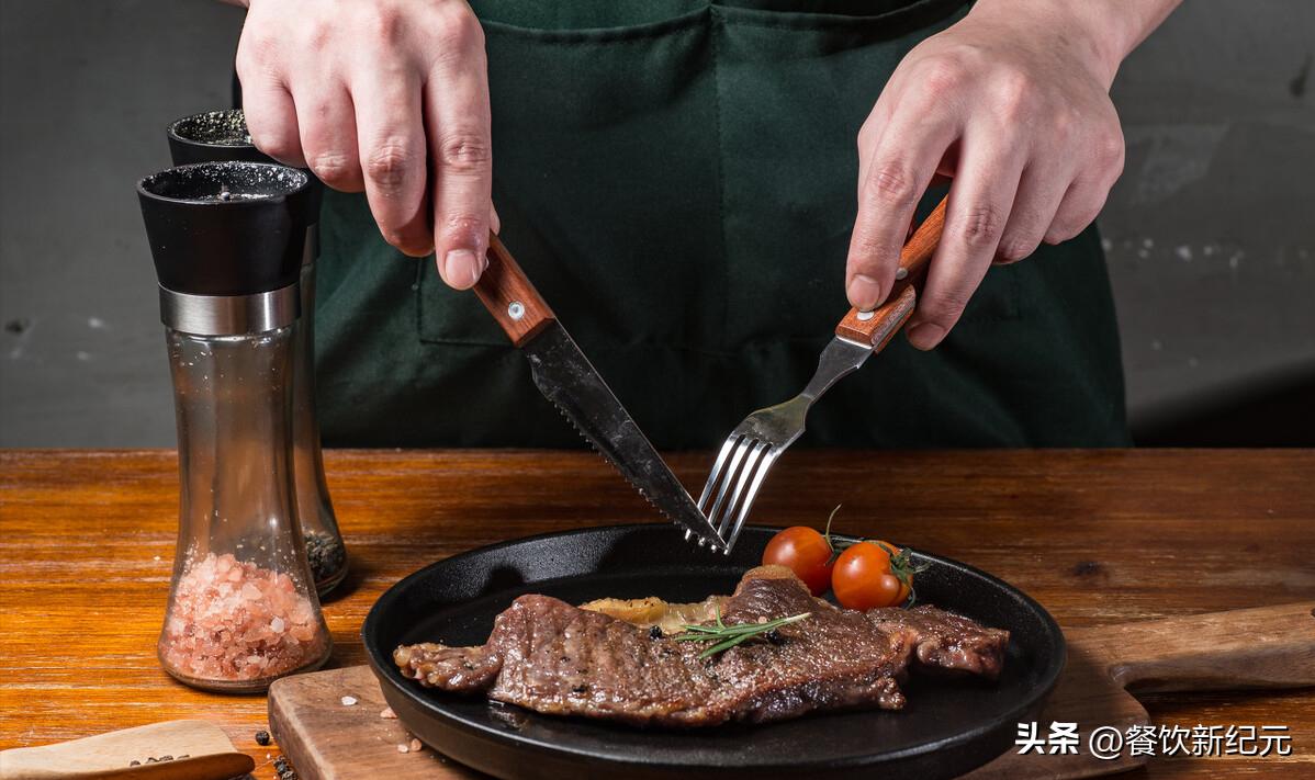 黑胡椒白胡椒在烹饪中有什么区别,黑胡椒白胡椒怎么食用