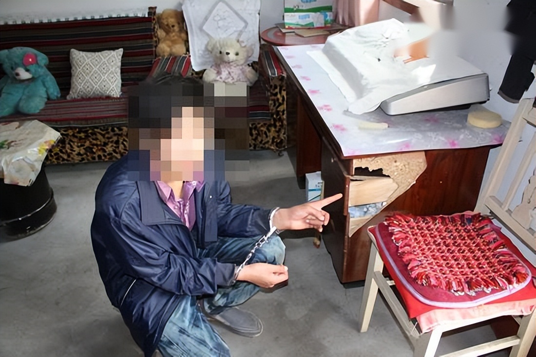 2014年，54岁老汉跳楼却砸死路人，警方调查发现其为17年前在逃犯