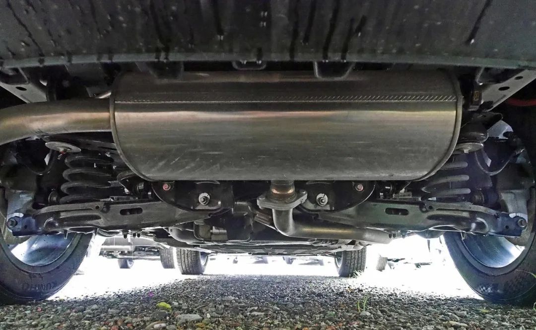 哈弗枭龙max充电时车门没锁能充吗?,哈弗枭龙和枭龙max区别