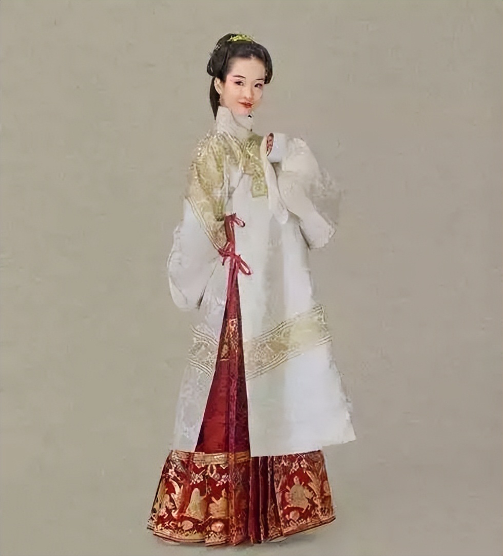 迪奥新服装涉嫌抄袭