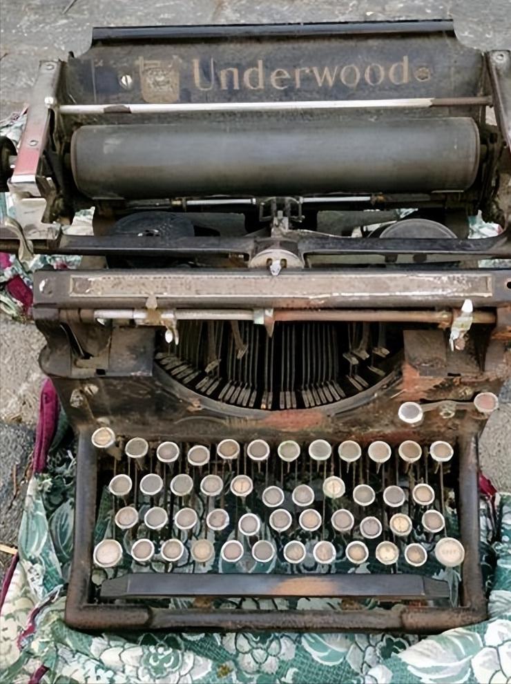 键盘为什么不按英文字母表排,键盘为什么是不按规律的