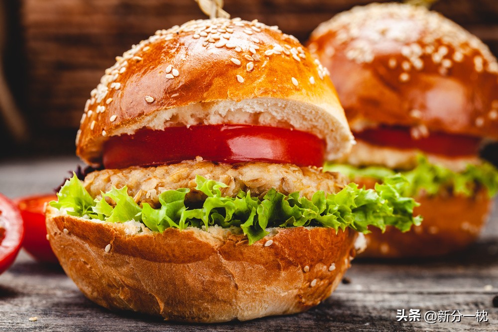 为什么很多人认为汉堡是垃圾食品,汉堡真的很垃圾没营养吗