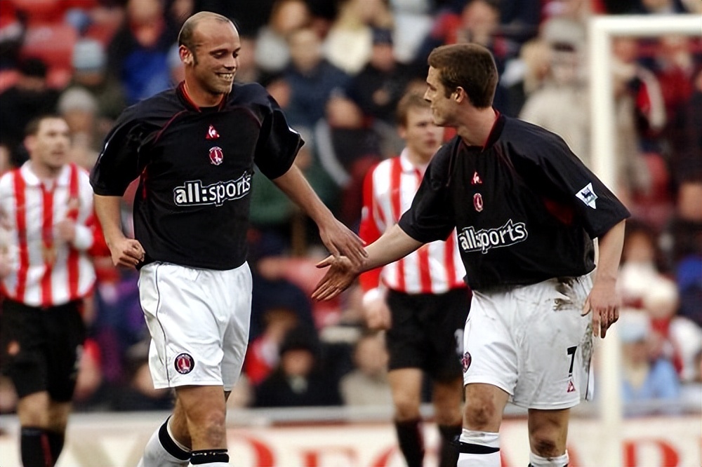 沃特斯单场两个乌龙球,单场两个乌龙球英超