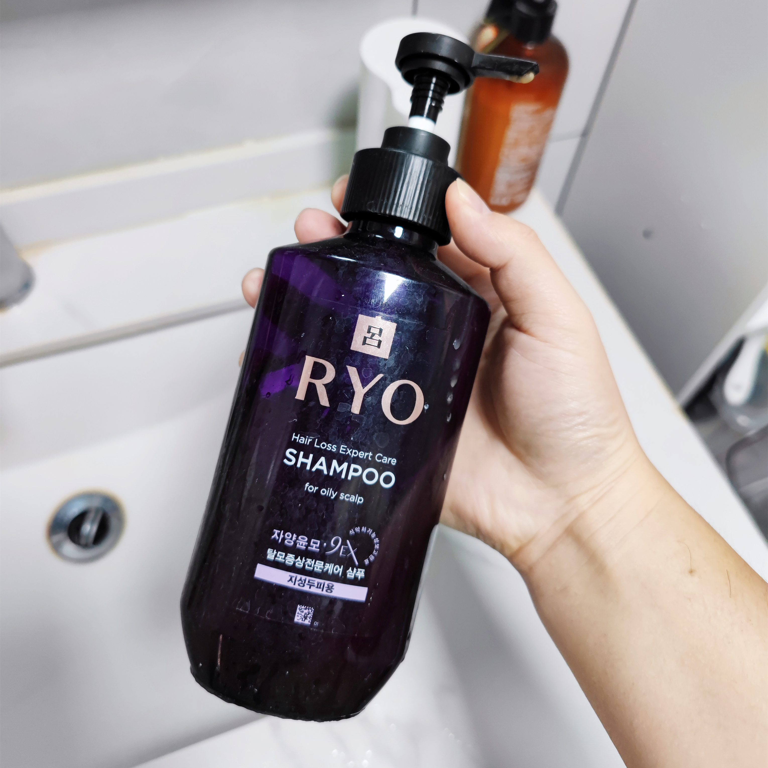 男士混油皮用哪一款护肤品比较好 (适合油皮的男士护肤品排行)