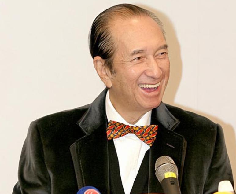 赌王何鸿燊用的是金丝楠木棺材吗,赌王何鸿燊棺材是什么木头做的