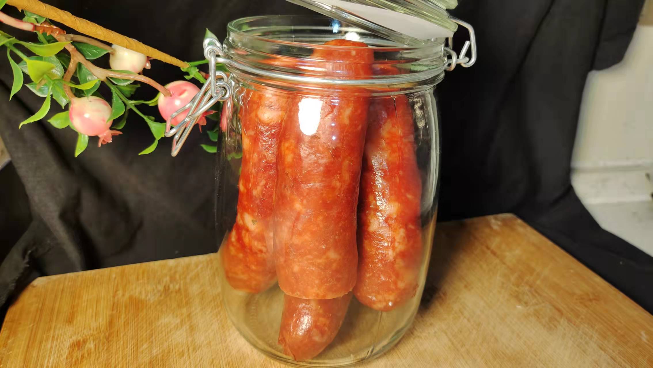 烘干的腊肉腊肠一天就变味了,风干的腊肠直接放冰箱吗