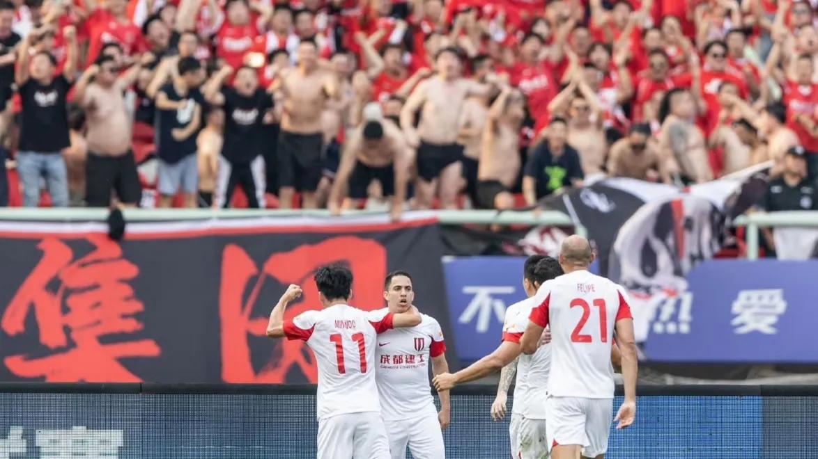 中超最新积分榜国安继续领跑,鲁能国安申花亚泰泰达建业