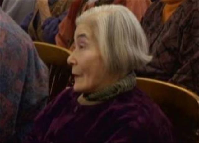 日本*女妓**玛丽，为等到心上人归来，78岁仍靠站街赚钱，受国人敬仰