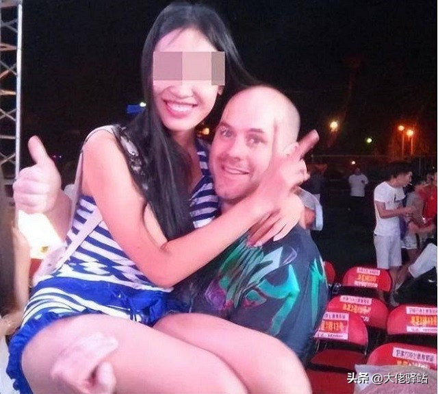 自称泡妞高手的美国白人,交往1242名中国女友,爱好贩卖不雅视频