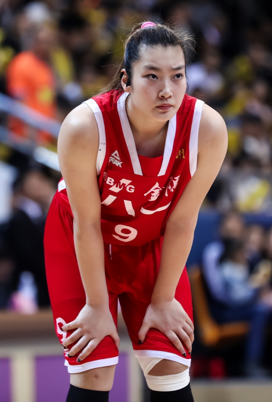 李梦与张隆被曝已领证,球员李梦被曝照片