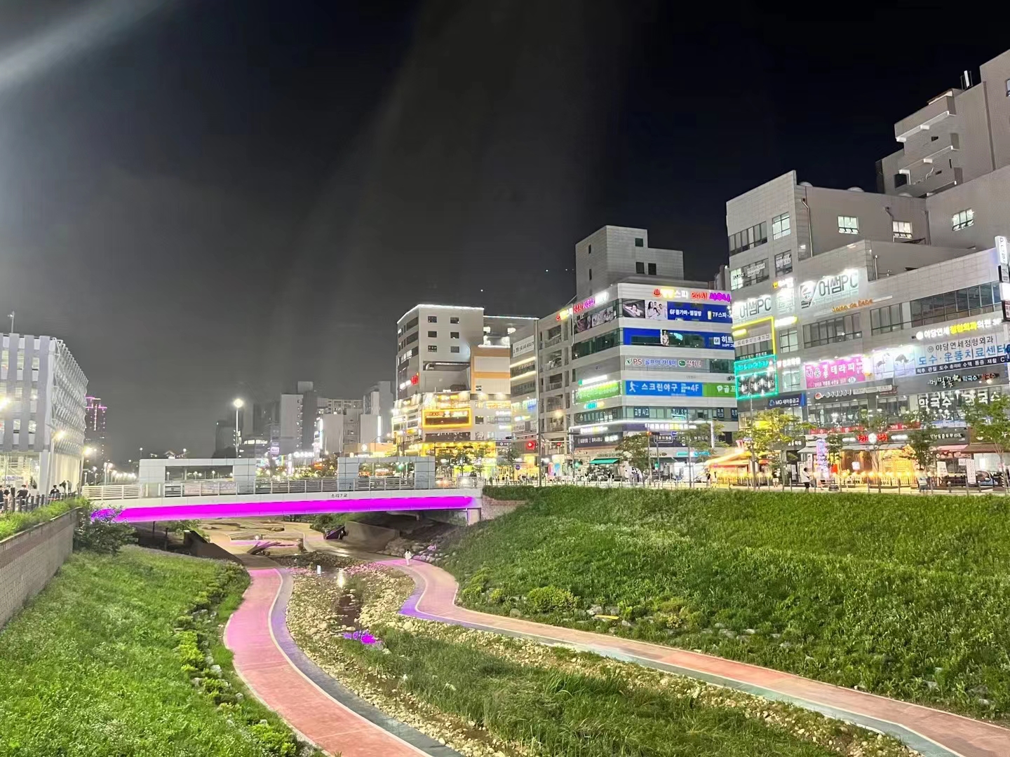 八零后娜娜,8090后的娜娜