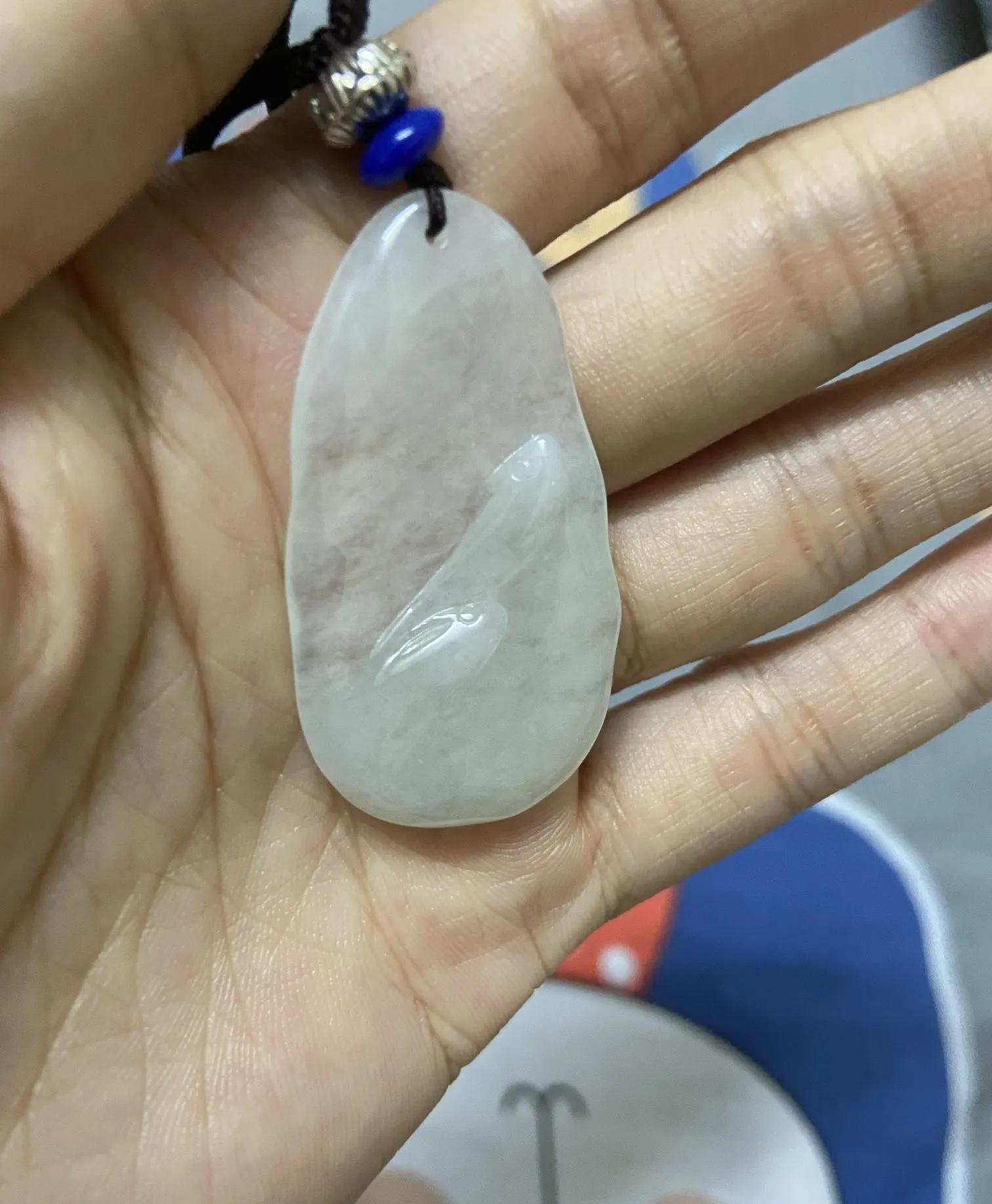 直播间的翡翠能不能买?