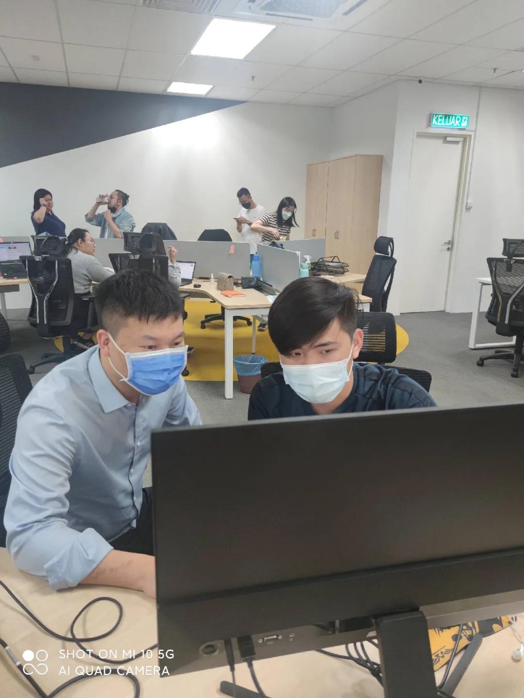 地球另一边的小米人